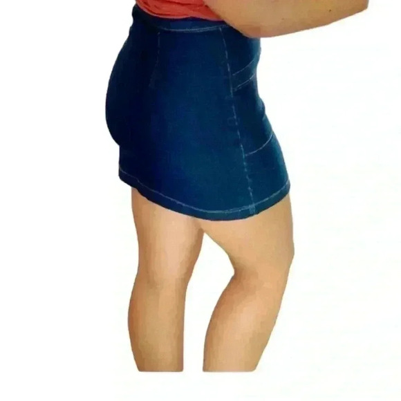 Refuge women’s denim mini zip-up skirt sz M stretchy gently used real pockets - Picture 4 of 8